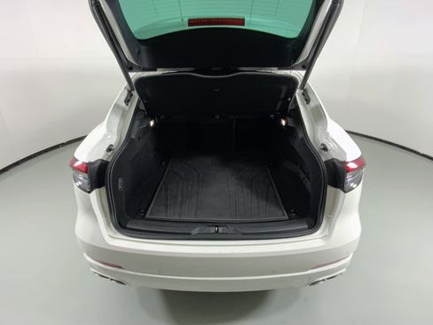 Certified 2022 Maserati Levante GT image 17