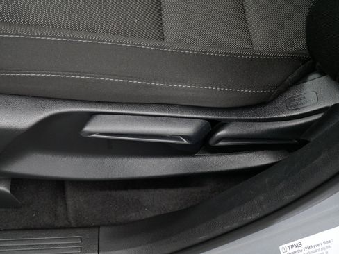 Used 2024 Honda CR-V LX image 20