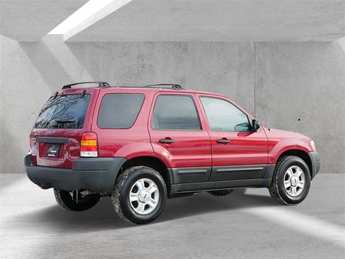 Used 2003 Ford Escape XLT image 3