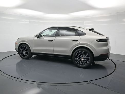 New 2026 Porsche Cayenne Coupe image 3
