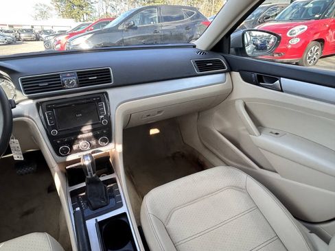 Used 2012 Volkswagen Passat 2.5 SE FWD image 6