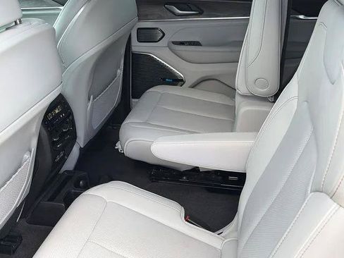 Certified 2021 Jeep Grand Cherokee L Overland w/ Advanced Protech Group III AWD/4WD image 9