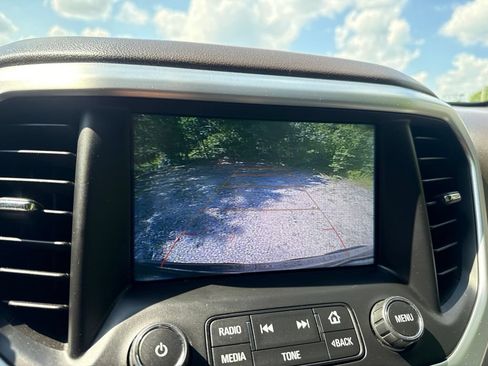 Used 2019 GMC Acadia SLT AWD/4WD image 30
