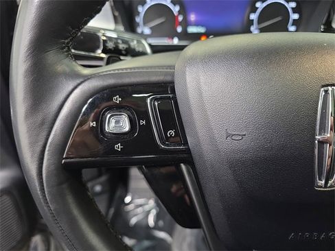 Used 2021 Lincoln Corsair AWD w/ Premium Package image 14