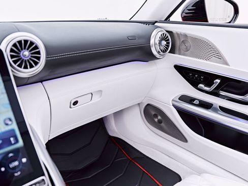 Used 2026 Mercedes-Benz Maybach SL 680 image 83
