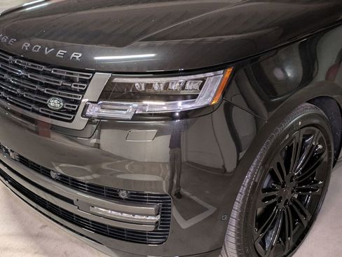 New 2026 Land Rover Range Rover Long Wheelbase SE AWD/4WD image 10