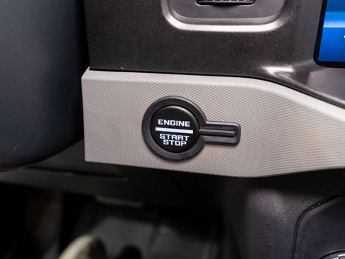 Used 2023 Ford Bronco Badlands w/ Sasquatch Package AWD/4WD image 31