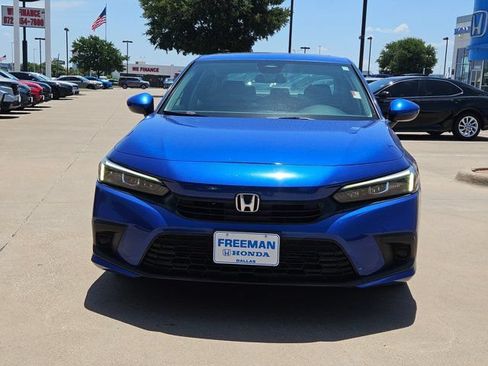 Used 2022 Honda Civic EX image 2