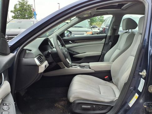 Used 2018 Honda Accord EX image 12
