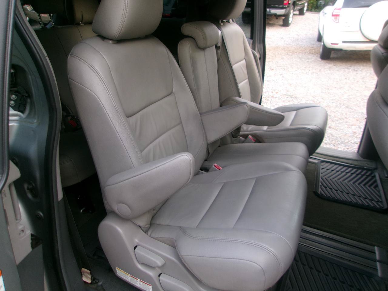 Used 2016 Toyota Sienna XLE Premium FWD image 11