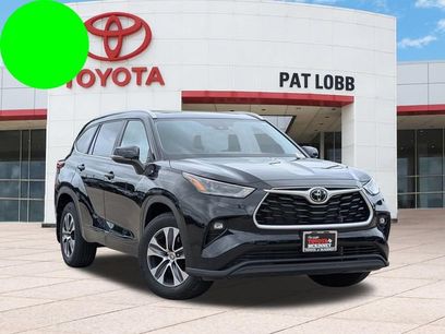 Used 2023 Toyota Highlander XLE