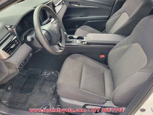 Certified 2025 Toyota Camry LE FWD image 10