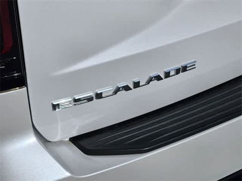 Used 2023 Cadillac Escalade Premium Luxury w/ LPO, Floor Liner Package image 11