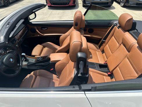 Used 2013 BMW 335i Convertible RWD image 15