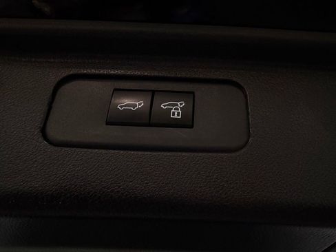 Used 2025 Toyota Grand Highlander AWD image 27