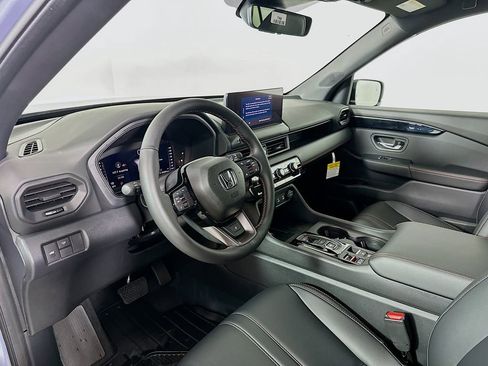 New 2026 Honda Pilot TrailSport image 10