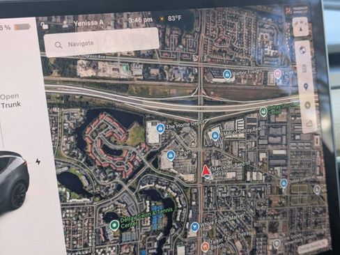 Used 2021 Tesla Model Y Long Range image 13