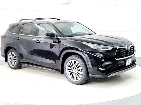 New 2026 Toyota Highlander Platinum image 7