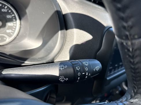 Used 2020 Jeep Renegade Latitude w/ Cold Weather Group image 25