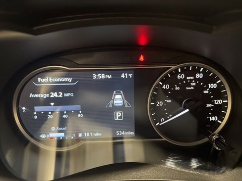 Certified 2025 Nissan Versa SR w/ Trunk Package image 22