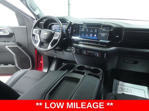Used 2025 Chevrolet Silverado 1500 LT AWD/4WD image 36