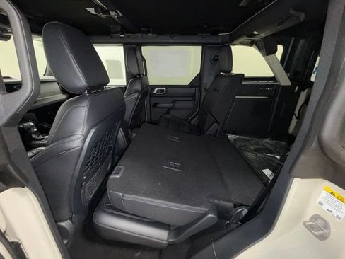 New 2026 Ford Bronco Badlands w/ Sasquatch Package AWD/4WD image 33