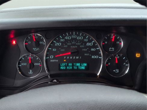 Used 2019 Chevrolet Express 2500 w/ Driver Convenience Package image 39