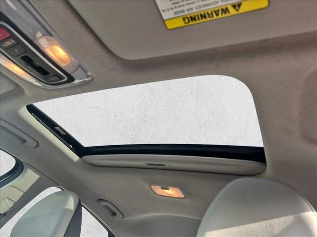 Used 2024 Hyundai Elantra Limited FWD image 13