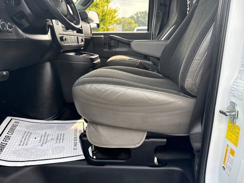 Used 2023 GMC Savana 2500 w/ Driver Convenience Package image 34