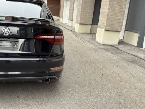Used 2019 Volkswagen Jetta GLI image 6
