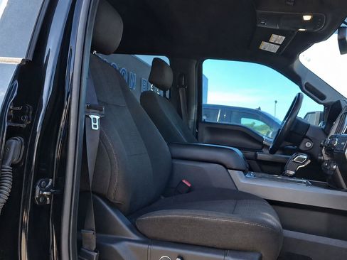 Used 2016 Ford F150 XLT w/ Equipment Group 302A Luxury AWD/4WD image 16