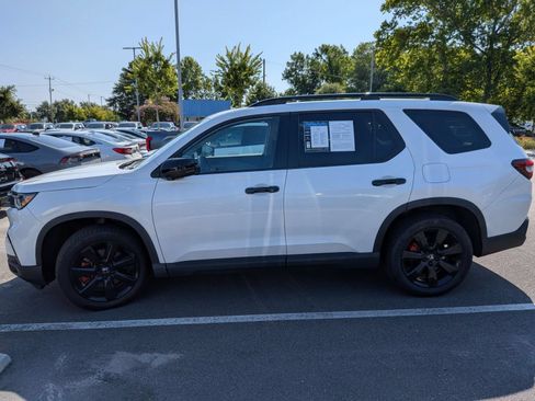 Used 2023 Honda Pilot Elite image 6