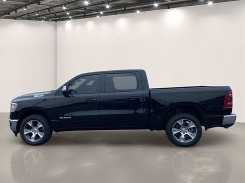 Used 2023 RAM 1500 Laramie AWD/4WD image 4