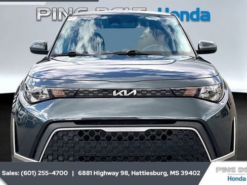 Used 2025 Kia Soul LX image 3