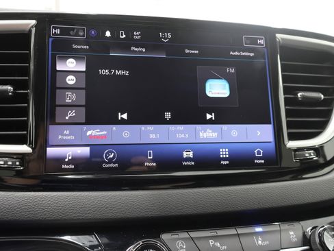 Used 2024 Chrysler Pacifica Touring-L FWD image 48