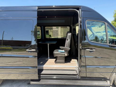 Used 2016 Mercedes-Benz Sprinter 3500 image 12