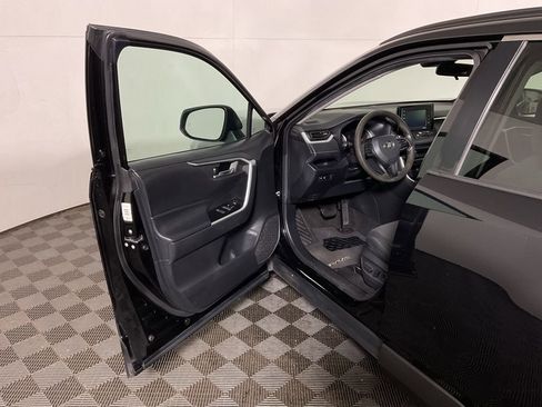 Used 2021 Toyota RAV4 XLE image 16