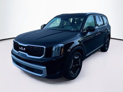 Certified 2025 Kia Telluride EX w/ EX Captain's Chair Package