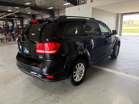 Used 2015 Dodge Journey SXT w/ Flexible Seating Group FWD image 6