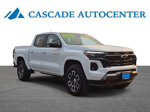 Certified 2024 Chevrolet Colorado Z71 w/ Z71 Convenience Package 2 AWD/4WD image 11