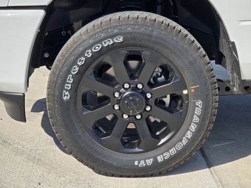 New 2026 RAM 2500 Laramie AWD/4WD image 11