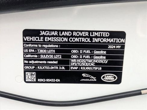 Used 2024 Land Rover Range Rover Sport SE AWD/4WD image 26