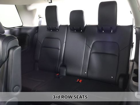 Used 2024 Nissan Pathfinder SL w/ SL Premium Package AWD/4WD image 12