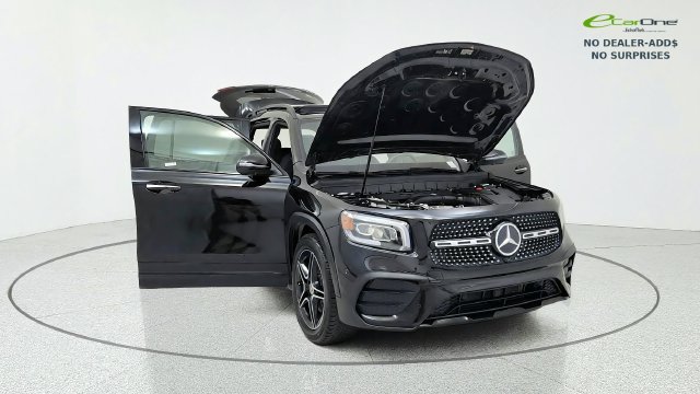 Used 2023 Mercedes-Benz GLB 250 w/ AMG Line image 12