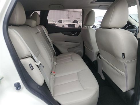 Certified 2022 Nissan Rogue Sport SL w/ Premium Package image 17