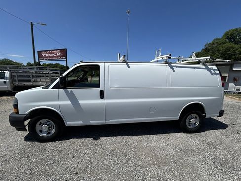 Used 2019 Chevrolet Express 2500 Extended w/ Driver Convenience Package RWD image 1