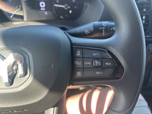 New 2025 RAM ProMaster 2500 w/ Convenience Group FWD image 34