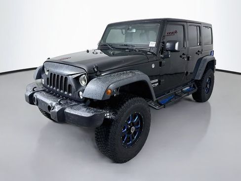 Used 2018 Jeep Wrangler Unlimited Sport w/ Connectivity Group AWD/4WD image 3