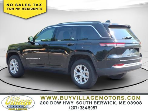 Used 2024 Jeep Grand Cherokee Limited AWD/4WD image 3