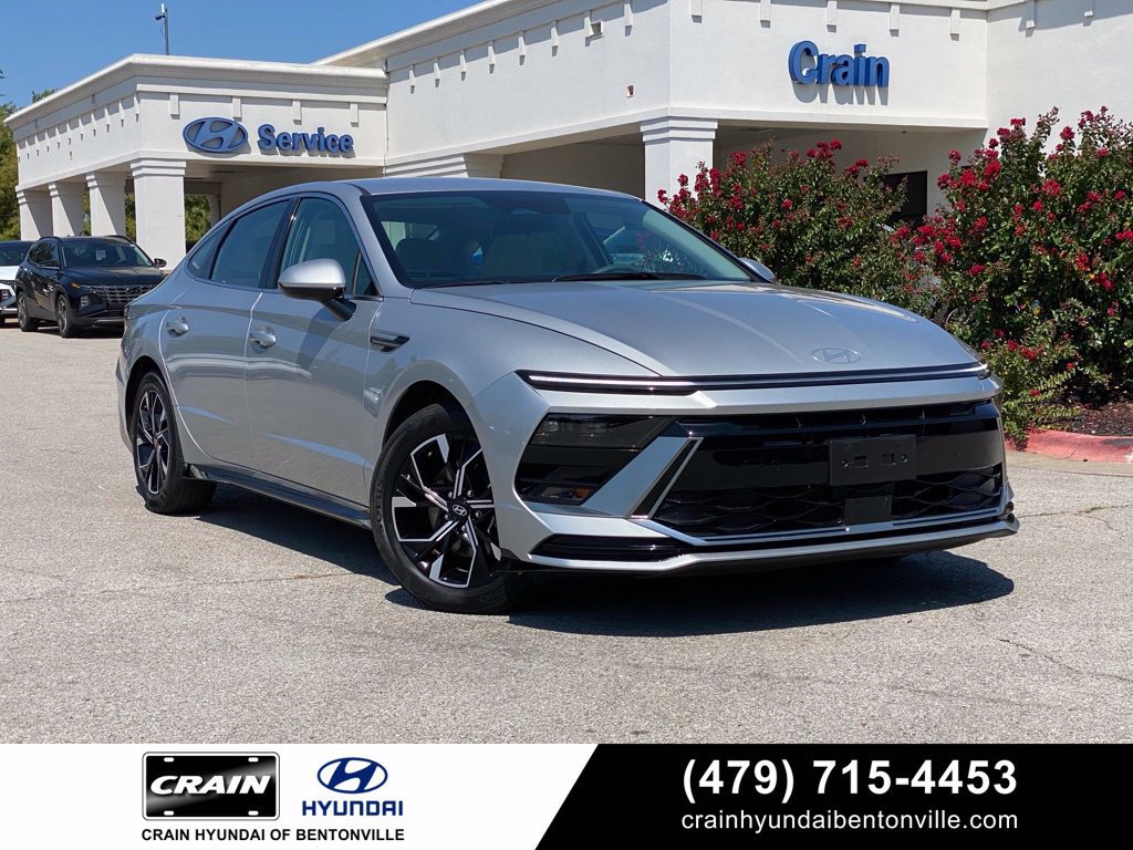 Used 2025 Hyundai Sonata SEL FWD image 1